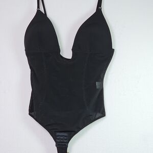 NWOT Nneka Rose Plunge Low Back Thong Bodysuit Black Sz L